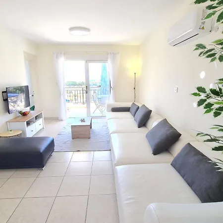 Stunning Views' With Pool