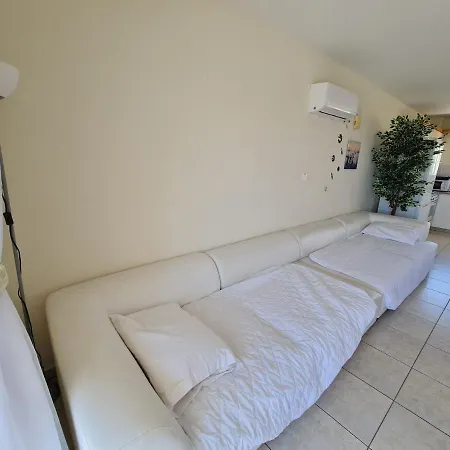 Stunning Views' With Pool Apartman