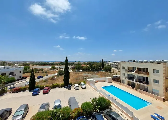 Lägenhet Stunning Views' With Pool Paphos